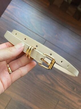 Classic Slim Leather Belt with Gold Buckle - Cream
